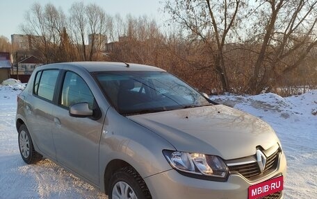 Renault Sandero II рестайлинг, 2017 год, 880 000 рублей, 1 фотография