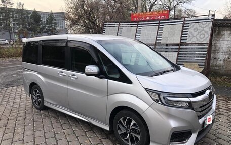 Honda Stepwgn IV, 2019 год, 2 700 000 рублей, 3 фотография