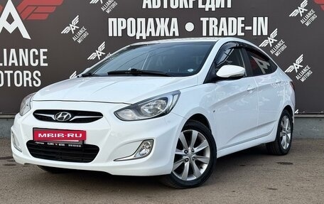 Hyundai Solaris II рестайлинг, 2012 год, 855 000 рублей, 3 фотография