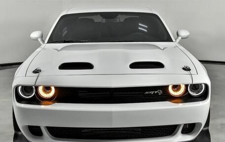 Dodge Challenger III рестайлинг 2, 2021 год, 13 382 000 рублей, 3 фотография