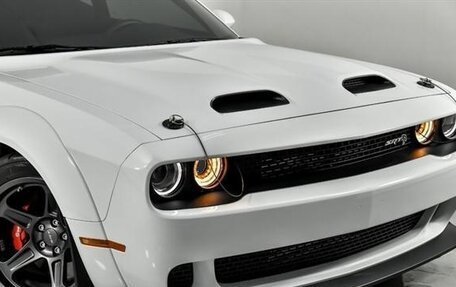 Dodge Challenger III рестайлинг 2, 2021 год, 13 382 000 рублей, 2 фотография