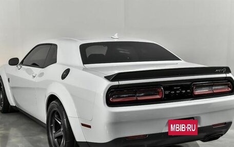 Dodge Challenger III рестайлинг 2, 2021 год, 13 382 000 рублей, 6 фотография