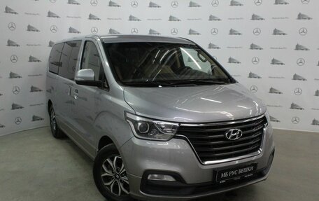 Hyundai H-1 II рестайлинг, 2021 год, 3 550 000 рублей, 3 фотография