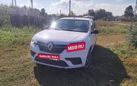 Renault Logan II, 2018 год, 570 000 рублей, 3 фотография