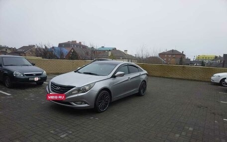 Hyundai Sonata VI, 2010 год, 1 300 000 рублей, 3 фотография