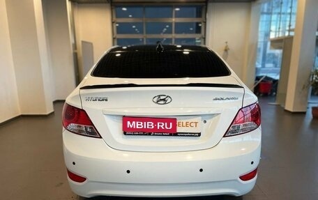 Hyundai Solaris II рестайлинг, 2013 год, 830 000 рублей, 4 фотография