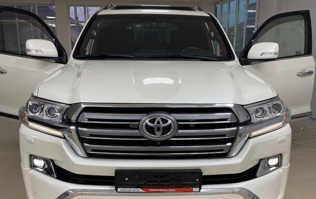 Toyota Land Cruiser 200, 2015 год, 4 950 000 рублей, 2 фотография