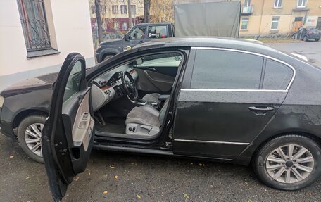 Volkswagen Passat B6, 2006 год, 750 000 рублей, 2 фотография