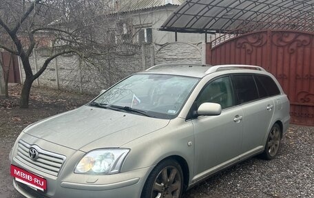 Toyota Avensis III рестайлинг, 2005 год, 1 100 000 рублей, 2 фотография