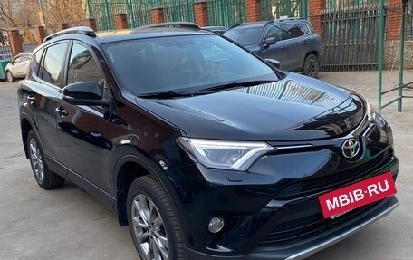 Toyota RAV4, 2017 год, 2 850 000 рублей, 3 фотография