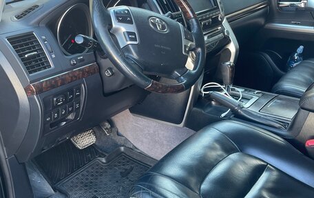 Toyota Land Cruiser 200, 2013 год, 4 500 000 рублей, 6 фотография