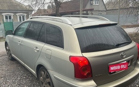 Toyota Avensis III рестайлинг, 2005 год, 1 100 000 рублей, 5 фотография