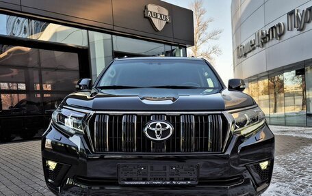 Toyota Land Cruiser Prado 150 рестайлинг 2, 2021 год, 7 990 000 рублей, 2 фотография