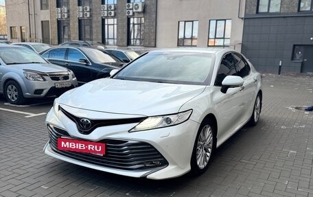 Toyota Camry, 2019 год, 3 450 000 рублей, 8 фотография