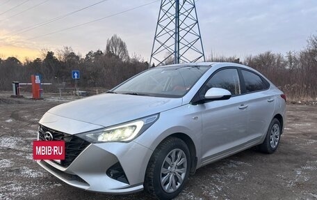 Hyundai Solaris II рестайлинг, 2022 год, 1 950 000 рублей, 2 фотография