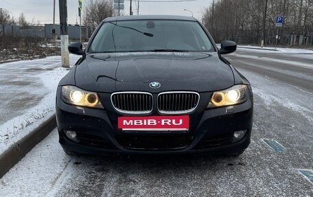 BMW 3 серия, 2011 год, 1 750 000 рублей, 2 фотография