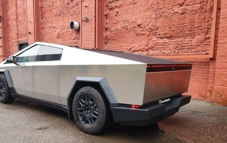 Tesla Cybertruck, 2024 год, 31 500 000 рублей, 3 фотография