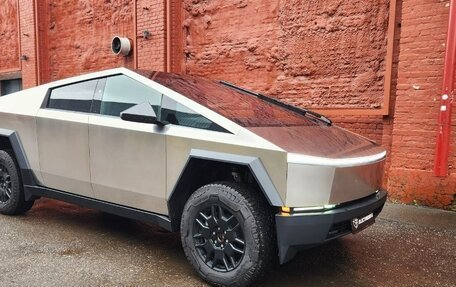 Tesla Cybertruck, 2024 год, 31 500 000 рублей, 2 фотография