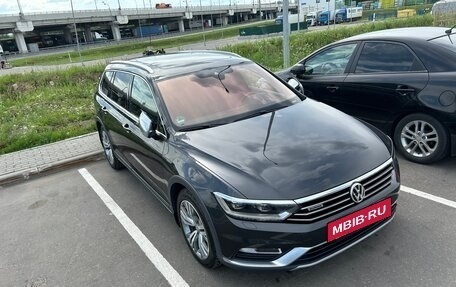 Volkswagen Passat B8 рестайлинг, 2018 год, 3 700 000 рублей, 34 фотография