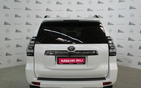 Toyota Land Cruiser Prado 150 рестайлинг 2, 2021 год, 6 750 000 рублей, 9 фотография