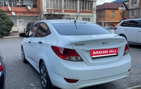 Hyundai Solaris II рестайлинг, 2011 год, 870 000 рублей, 8 фотография