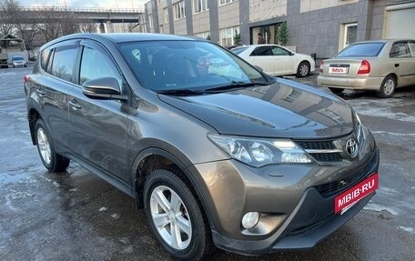 Toyota RAV4, 2013 год, 1 950 000 рублей, 2 фотография