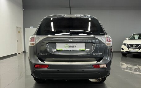 Mitsubishi Outlander III рестайлинг 3, 2013 год, 1 545 000 рублей, 4 фотография