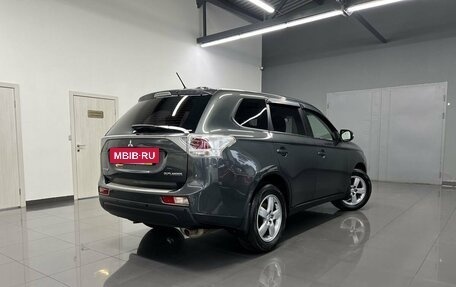 Mitsubishi Outlander III рестайлинг 3, 2013 год, 1 545 000 рублей, 2 фотография