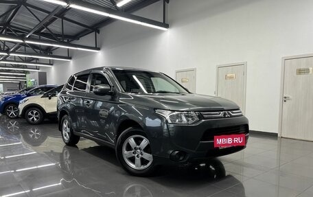 Mitsubishi Outlander III рестайлинг 3, 2013 год, 1 545 000 рублей, 5 фотография