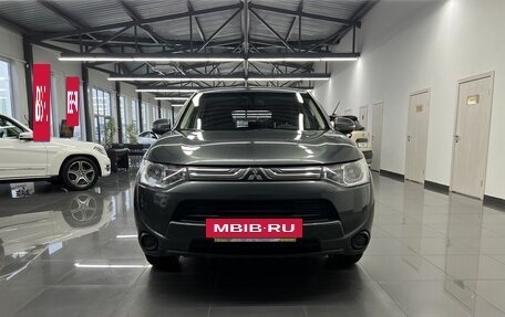 Mitsubishi Outlander III рестайлинг 3, 2013 год, 1 545 000 рублей, 3 фотография