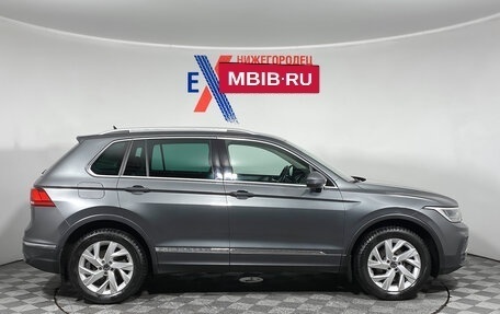 Volkswagen Tiguan II, 2021 год, 3 299 000 рублей, 3 фотография