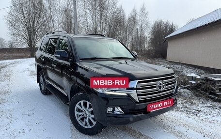 Toyota Land Cruiser 200, 2015 год, 5 790 000 рублей, 2 фотография