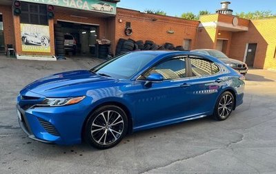 Toyota Camry, 2019 год, 1 900 000 рублей, 1 фотография