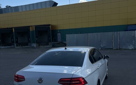 Volkswagen Passat B8 рестайлинг, 2017 год, 2 100 000 рублей, 2 фотография