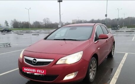 Opel Astra J, 2010 год, 532 000 рублей, 2 фотография