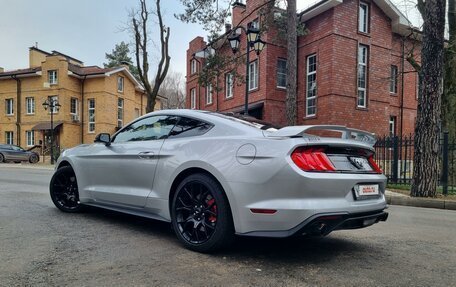 Ford Mustang VI рестайлинг, 2018 год, 3 300 000 рублей, 2 фотография