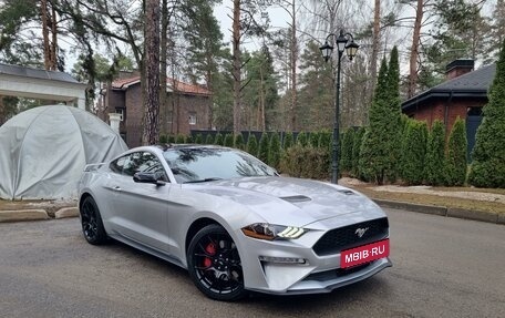 Ford Mustang VI рестайлинг, 2018 год, 3 300 000 рублей, 7 фотография