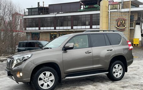 Toyota Land Cruiser Prado 150 рестайлинг 2, 2017 год, 4 720 000 рублей, 6 фотография