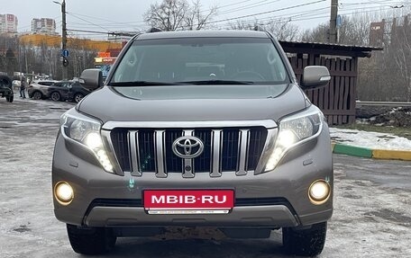 Toyota Land Cruiser Prado 150 рестайлинг 2, 2017 год, 4 720 000 рублей, 5 фотография