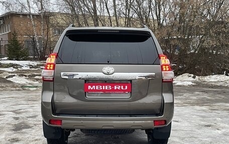 Toyota Land Cruiser Prado 150 рестайлинг 2, 2017 год, 4 720 000 рублей, 20 фотография