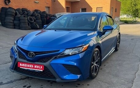 Toyota Camry, 2019 год, 1 900 000 рублей, 7 фотография