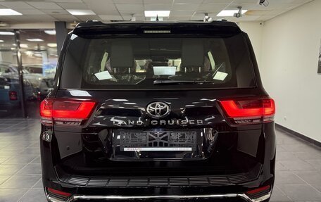 Toyota Land Cruiser, 2024 год, 13 990 000 рублей, 4 фотография