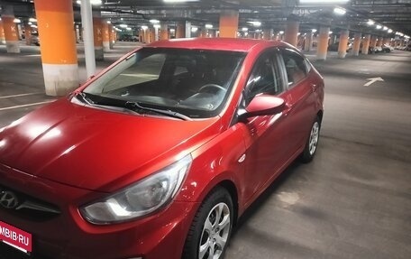 Hyundai Solaris II рестайлинг, 2012 год, 700 000 рублей, 2 фотография