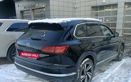 Volkswagen Touareg III, 2022 год, 8 450 000 рублей, 3 фотография