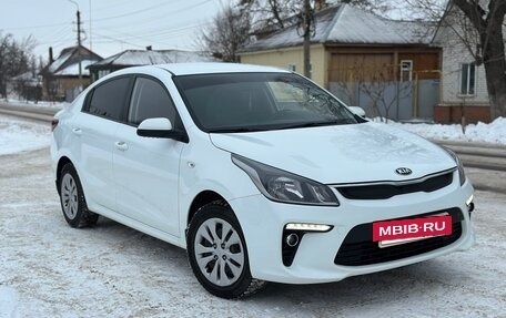 KIA Rio IV, 2018 год, 1 315 000 рублей, 2 фотография