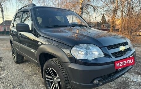 Chevrolet Niva I рестайлинг, 2013 год, 750 000 рублей, 2 фотография