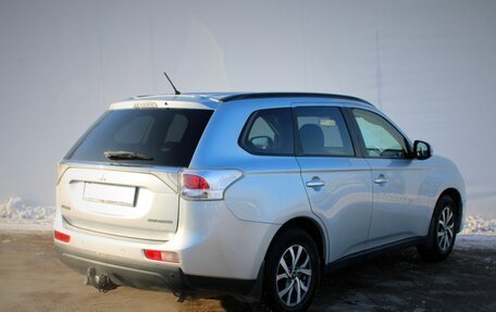 Mitsubishi Outlander III рестайлинг 3, 2013 год, 1 560 000 рублей, 7 фотография