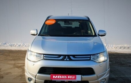 Mitsubishi Outlander III рестайлинг 3, 2013 год, 1 560 000 рублей, 2 фотография