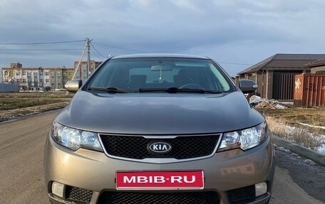 KIA Cerato III, 2010 год, 800 000 рублей, 1 фотография