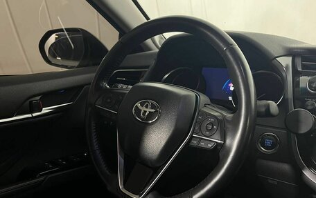 Toyota Camry, 2018 год, 3 050 000 рублей, 9 фотография